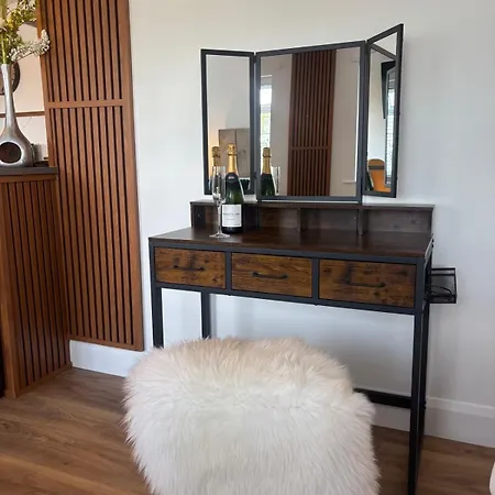 Apartment Old Mill Tiny Homes *